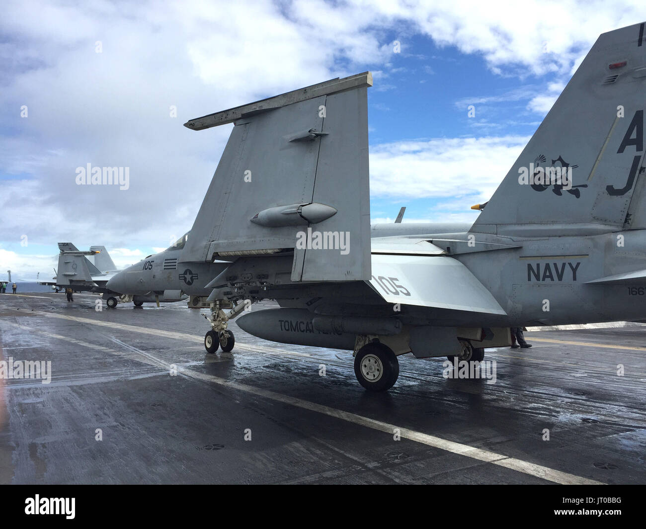 Eine f-18 Jet auf dem Flugdeck der US Navy Nimitz-Klasse-Flugzeugträger USS George H.W. Bush vor der Küste Schottlands während Übung sächsische Krieger. Stockfoto