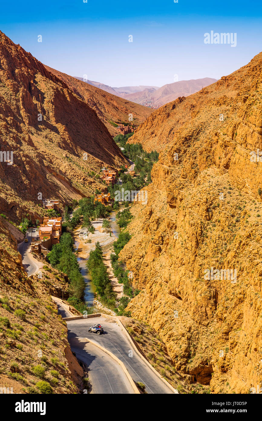 Mountain Road. Dades Tal, Dades Schluchten, Hohen Atlas. Marokko, Maghreb Nordafrika Stockfoto
