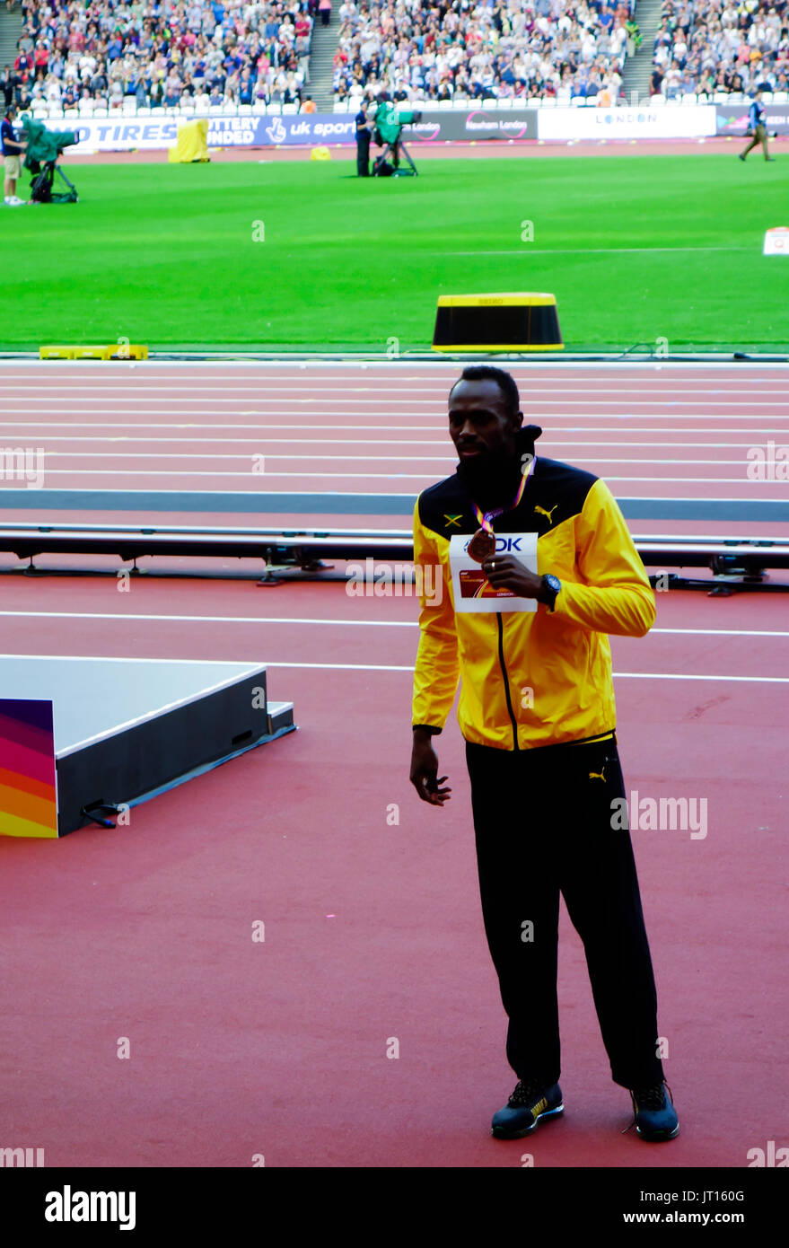 Usain Bolt stellt mit seiner Bronzemedaille bei den Herren 100 m Preisverleihung an der London IAAF World Championships 2017 in London, Großbritannien, 06. August 2017 Stockfoto