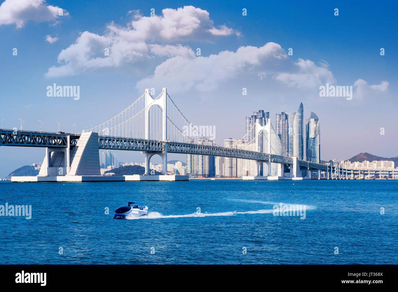 Gwangan Brücke und Haeundae in Busan, Korea Stockfoto