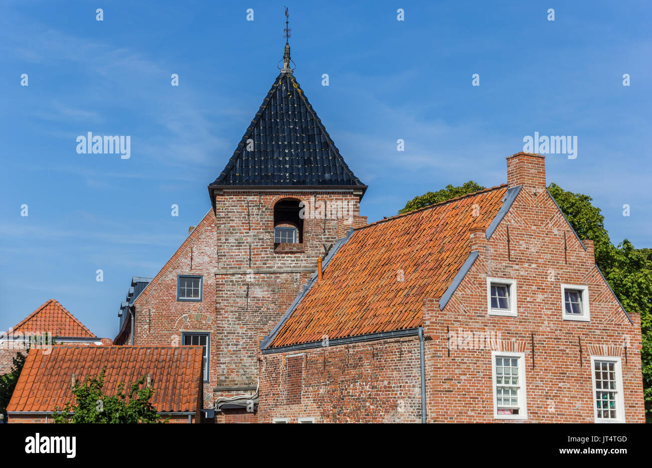 Die historische Kirche im Zentrum von Greetsiel, Deutschland