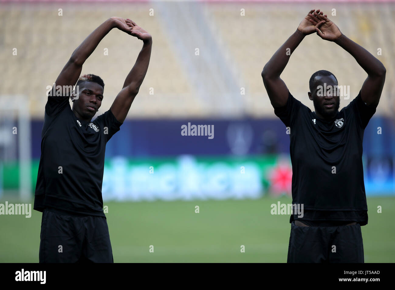 Manchester United Paul Pogba (links) und Romelu Lukaku während des Trainings in der Philip II Arena, Skopje, Mazedonien. Stockfoto