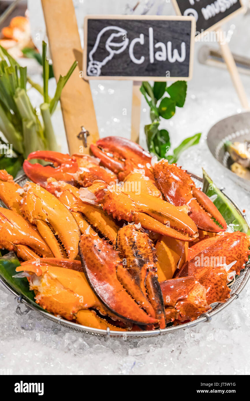 Crab Claw Meeresfrüchte auf Eis Stockfoto