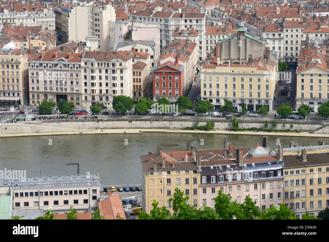 Lyon (Frankreich): Immobilien, Gebäude entlang der Quais de Saone Gehweg. Gebäude, Fassaden, entlang des Quai des Celestin' Gehweg, die durch das R Stockfoto