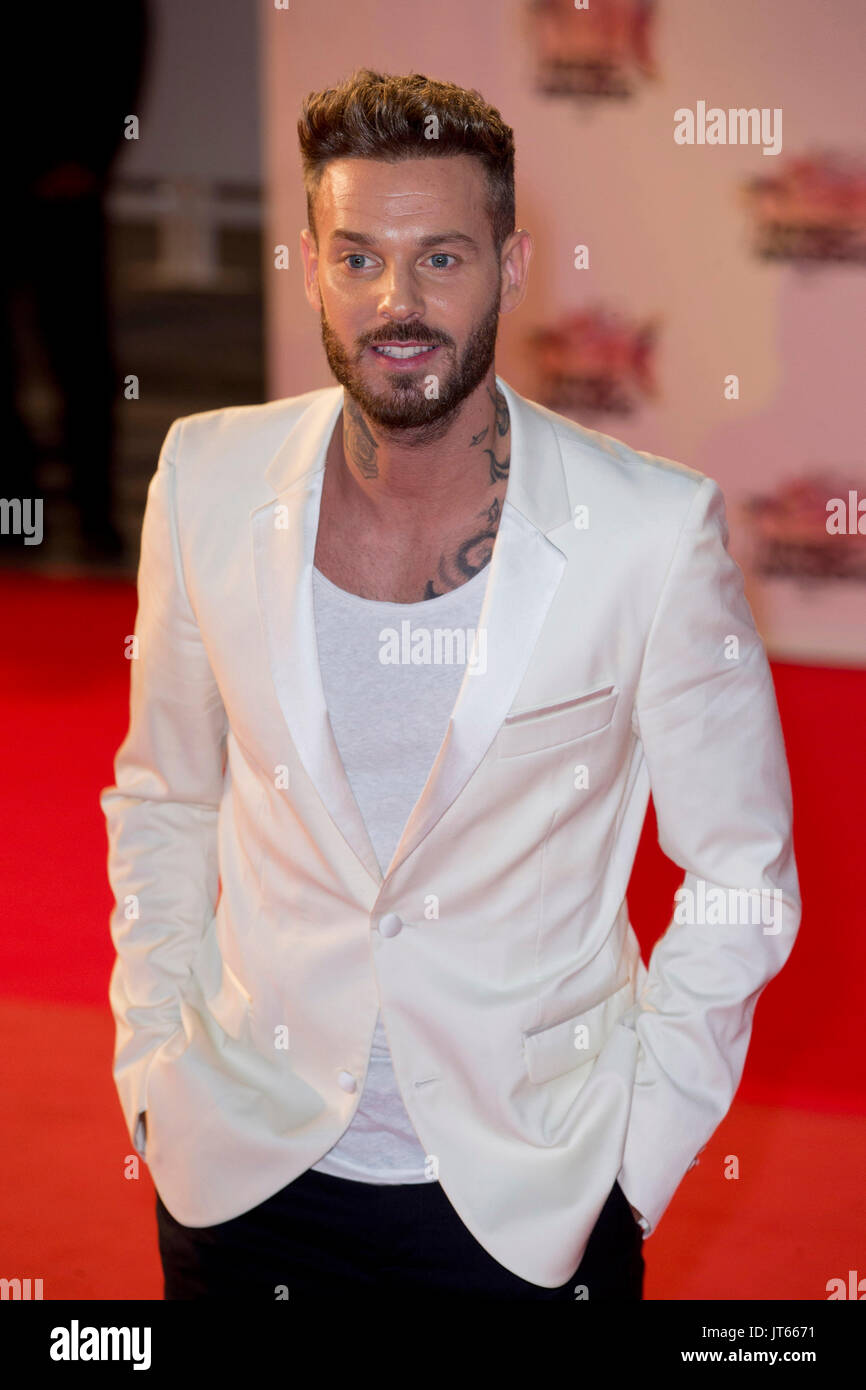 Cannes (Frankreich), Convention Center 'Palais des Festivals' auf 2015/11/07: Singer M Pokora die Teilnahme an der NRJ Music Awards 2015. Stockfoto