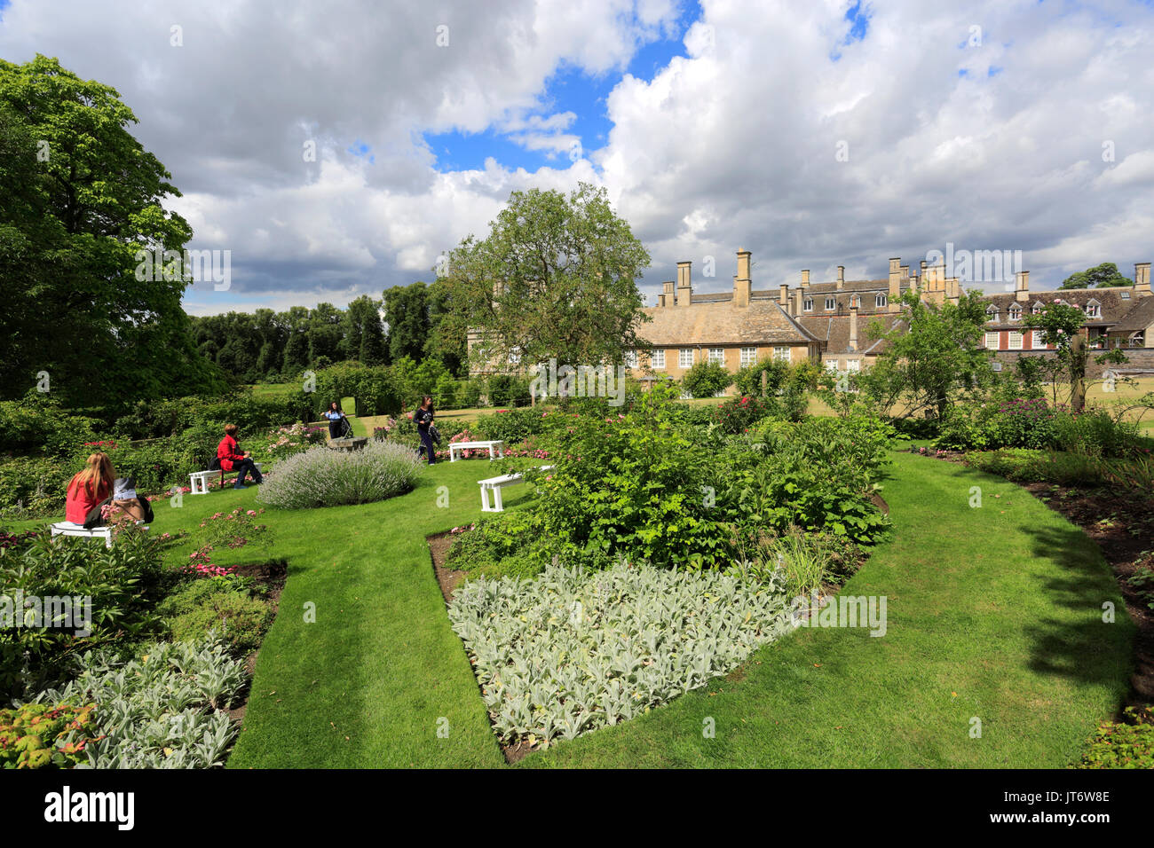 Sommer Blick auf Boughton House und Gärten; Boughton Dorf; Northamptonshire, England, Großbritannien Stockfoto