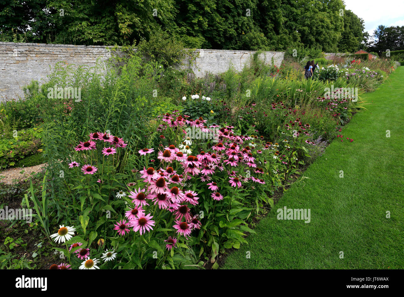 Sommer Blick auf Boughton House und Gärten; Boughton Dorf; Northamptonshire, England, Großbritannien Stockfoto