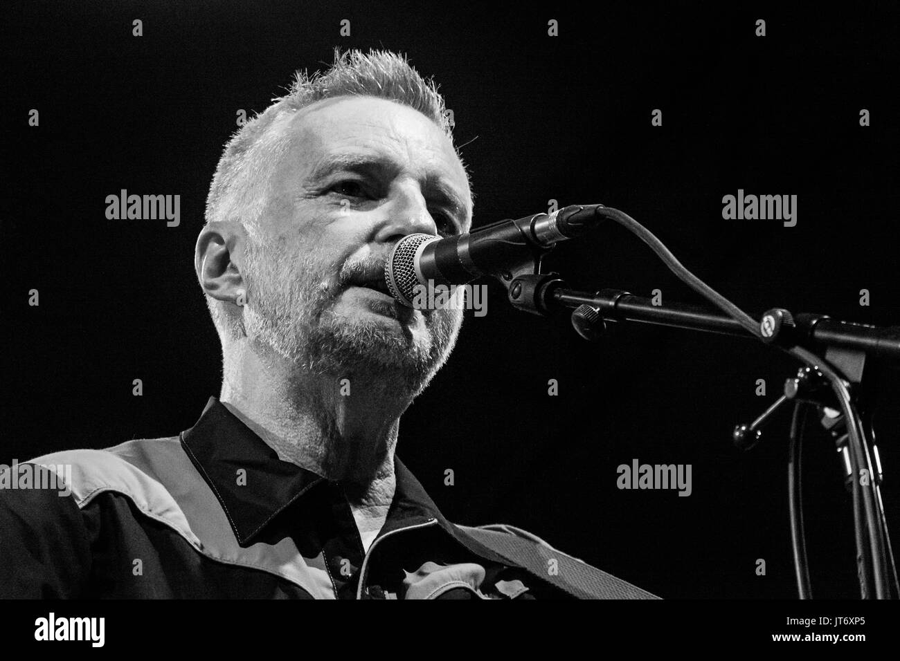Mailand, Italien. 5. August 2017. Billy Bragg präsentiert sein neuesten Album "Shine a Light" während einer live-Performance. Bildnachweis: Luca Quadrio/Alamy Live-Nachrichten Stockfoto