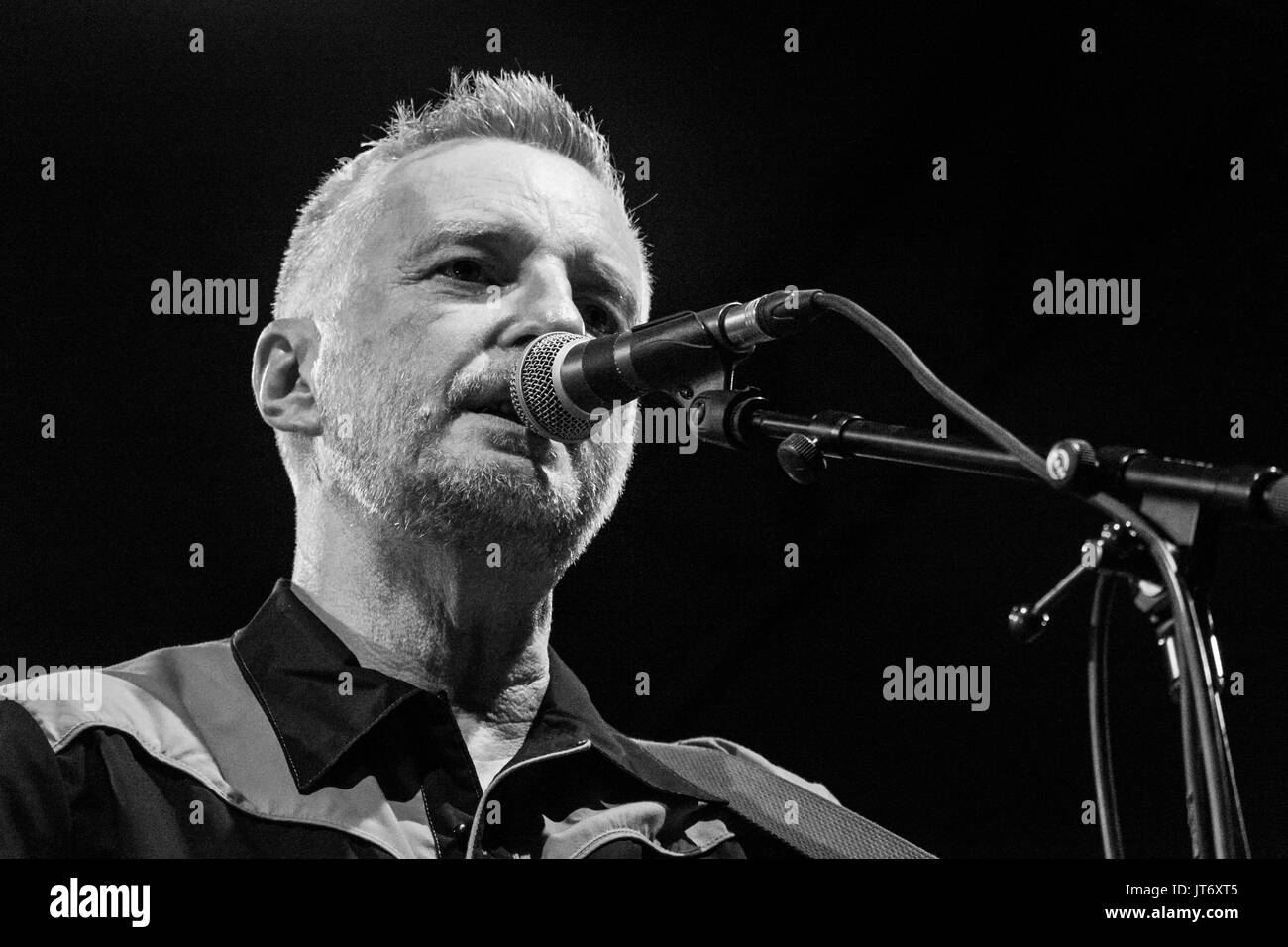 Mailand, Italien. 5. August 2017. Billy Bragg präsentiert sein neuesten Album "Shine a Light" während einer live-Performance. Bildnachweis: Luca Quadrio/Alamy Live-Nachrichten Stockfoto