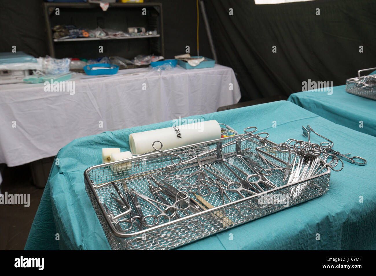 Werkzeuge im Bereich der Reservist Truppen aus der Armee Birmingham verwendet wird 202 (Midlands) Bereich Krankenhaus, das eingerichtet wurde, Krankenschwestern und die Mitglieder der Öffentlichkeit zu zeigen, wie Sie arbeiten im Feld. Stockfoto