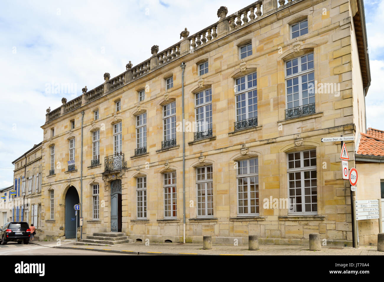 Historisches Denkmal aus dem Jahr tausend sieben hundert und sechs in der Stadt Bar le Duc in der Abteilung der Maas in Frankreich Stockfoto