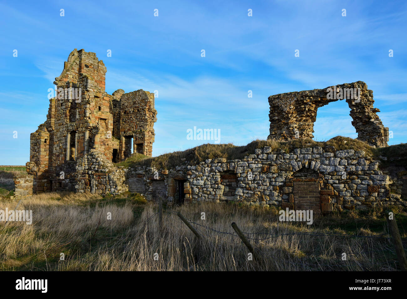 Die Ruine von Newark Castle auf der Fife Coastal Path in der Nähe von St. Monans im East Neuk von Fife, Schottland, Großbritannien Stockfoto