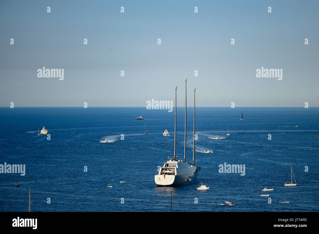 Sardinien, Italien - 07 AUGUST 2017 - Sailing Yacht "Offshore von der Costa Smeralda in Sardinien. Y A' ist die größte Segelyacht der Welt. Stockfoto
