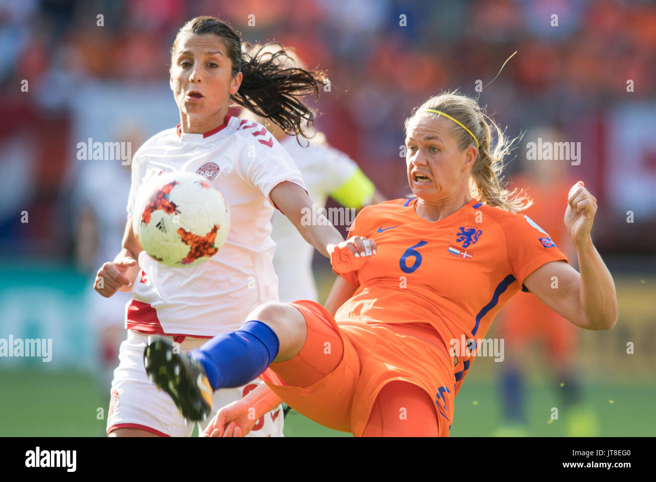 Nadia Nadim Li Den Gegen Anouk Dekker Ned Aktion Zweikampf Finale Spiel 31 Niederlande Ned Daenemark Den 4 2 Am 06 08 2017 In Enschede Niederlande Fussball Europameisterschaft Der Frauen 2017 Niederlande Vom 16 07 06 08 2017