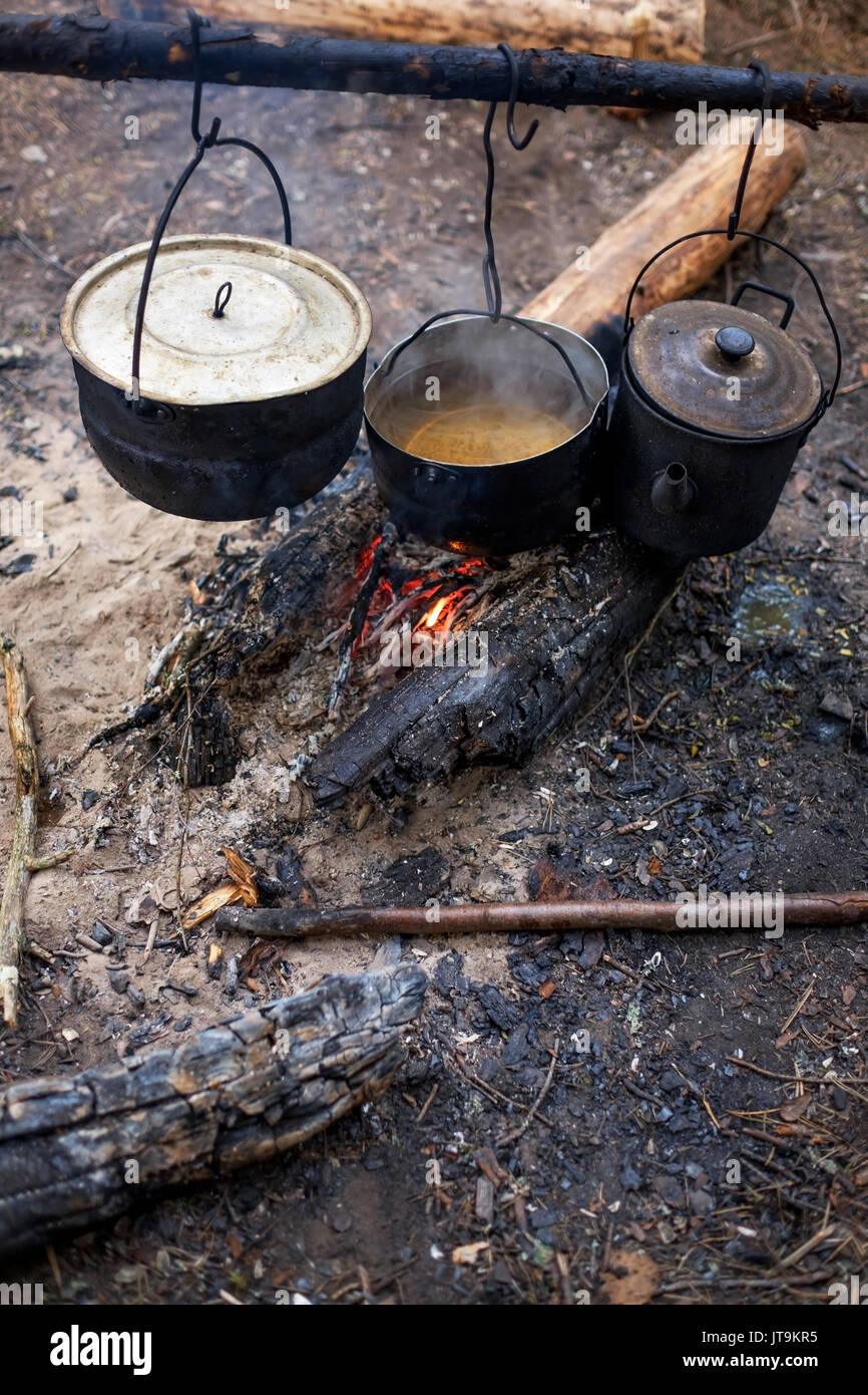 Brennholz in der Nacht Stockfoto