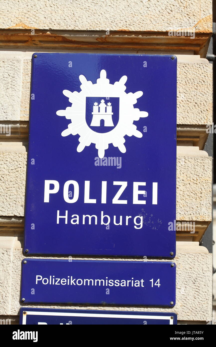 Polizei Schild mit Wappen von der Polizei der Stadt Hamburg Stockfotografie  - Alamy