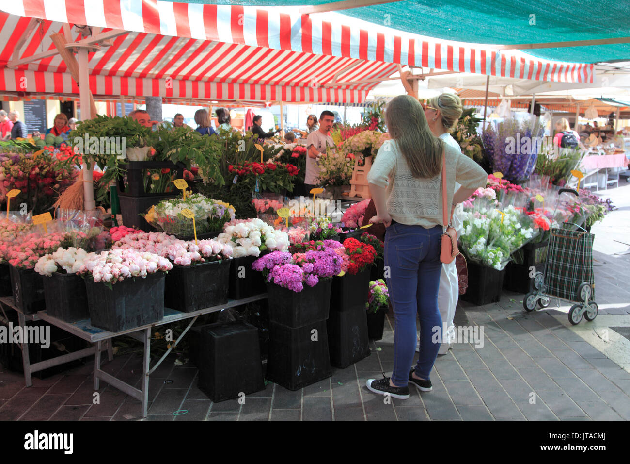 Blumenmarkt, Cours Saleya, Altstadt, Nizza, Alpes Maritimes, Provence, Cote d'Azur, Französische Riviera, Frankreich, Europa Stockfoto