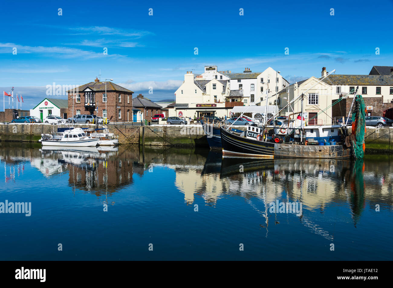 Die Stadt Peel mit seinem malerischen Hafen, Schälen, Isle of Man, Großbritannien, Europa Stockfoto