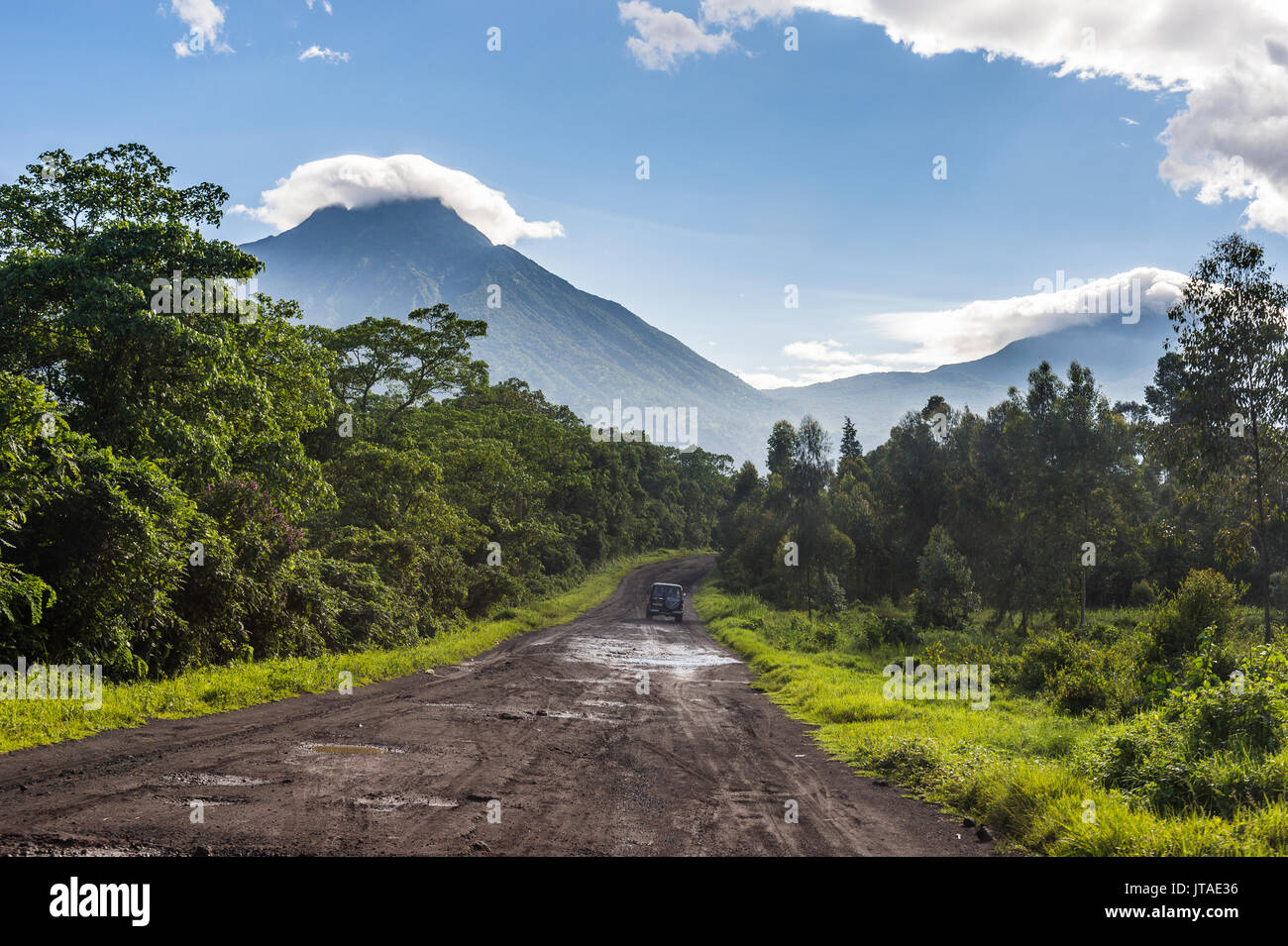Die vulkanische Bergkette der Virunga Nationalpark, UNESCO-Weltkulturerbe, Demokratische Republik Kongo, Afrika Stockfoto