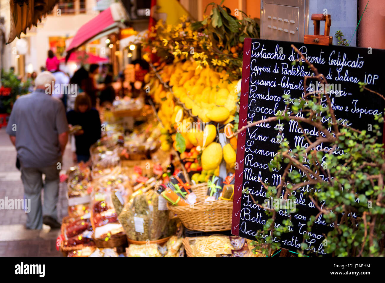 Lokale Garküche, Taormina, Sizilien, Italien, Europa Stockfoto