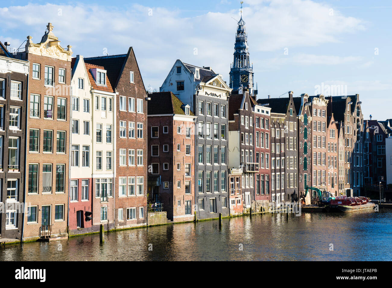 Alte giebelhäuser Gebäude in der Nähe der Damrak, Amsterdam, Niederlande, Europa Stockfoto