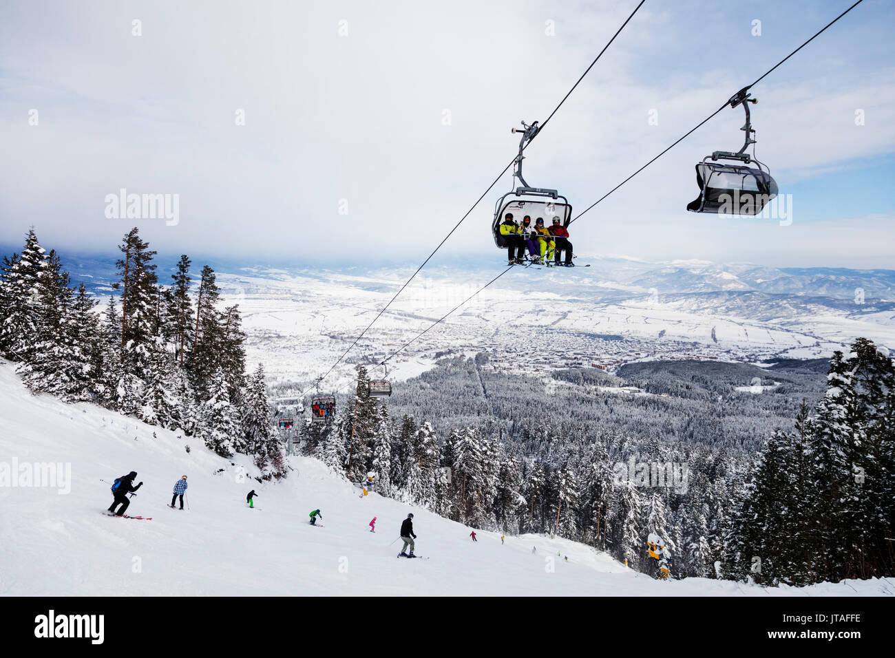 Piste Skifahrer, Bansko, Bulgarien, Europa Stockfoto