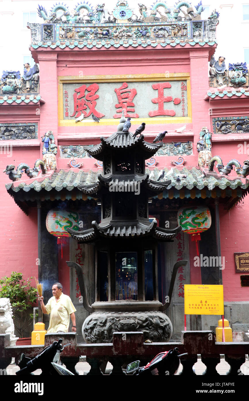Taoistische Tempel. Jade Kaiser Pagode (Chua Phuoc Hai), Ho Chi Minh City, Vietnam, Indochina, Südostasien, Asien Stockfoto