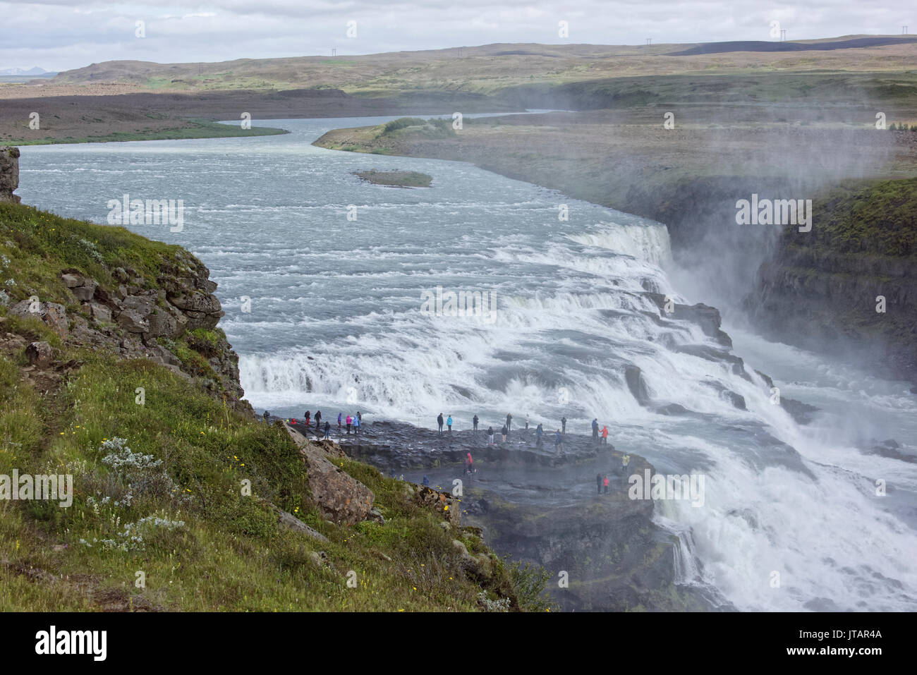 Gullfoss Wasserfall, Goldene fällt, fällt 32 Meter, 105 ft in eine Schlucht, Island, South West Island, Golden Circle Tour. Stockfoto