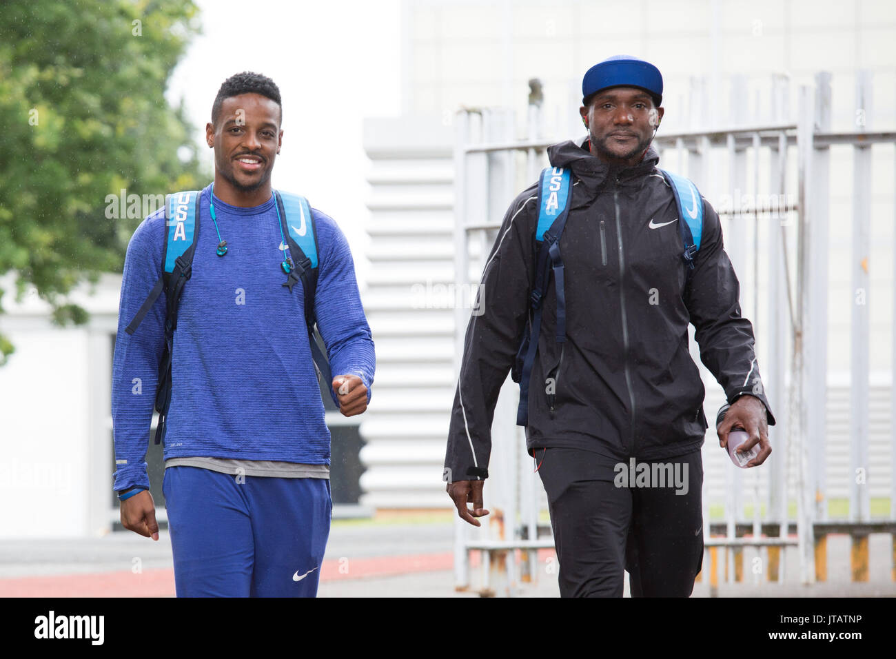 Justin Gatlin, rechts und Isiah Junge, über Links Ausbildung für die Leichtathletik Meisterschaften an ihr Lager in Birmingham UK zu starten Stockfoto