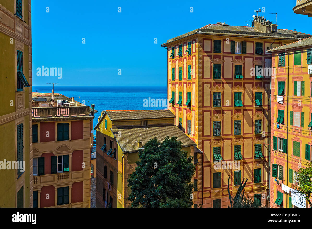 Italien Ligurien Camogli - Trompe l'Oeil - Alte Stadt - typisch ligurischen Häuser gemalt Stockfoto