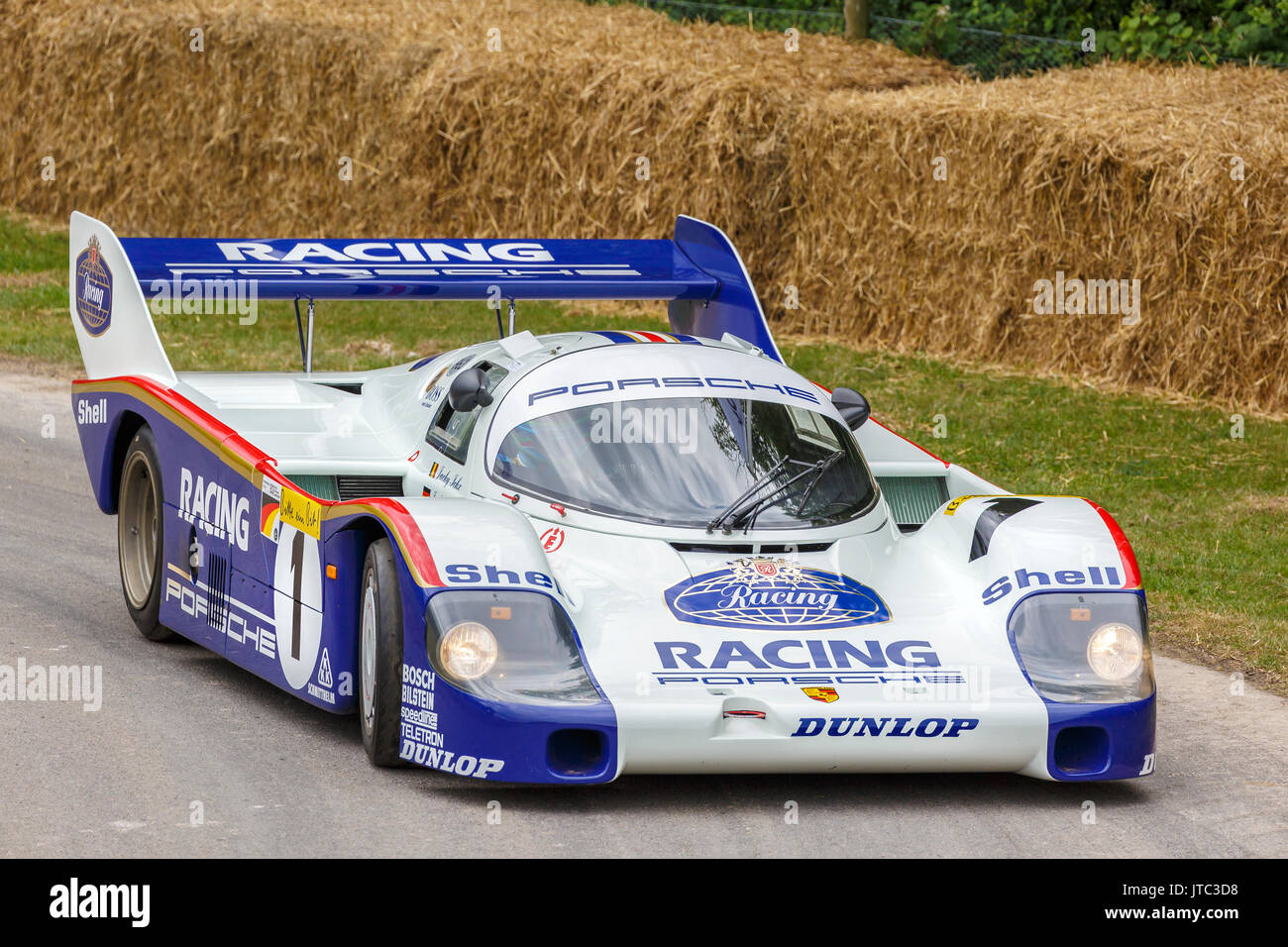 1987 Porsche 962C in Le Mans racer am Goodwood Festival 2017 von Geschwindigkeit, Sussex, UK. Stockfoto