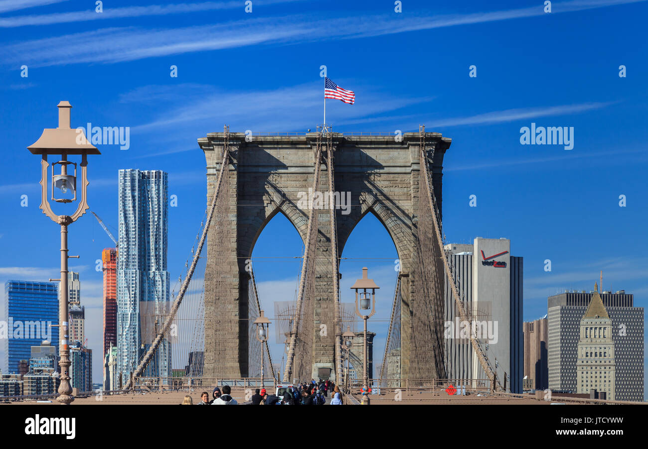 Ein Blick auf die Brooklyn Bridge in New York City. Die Brücke