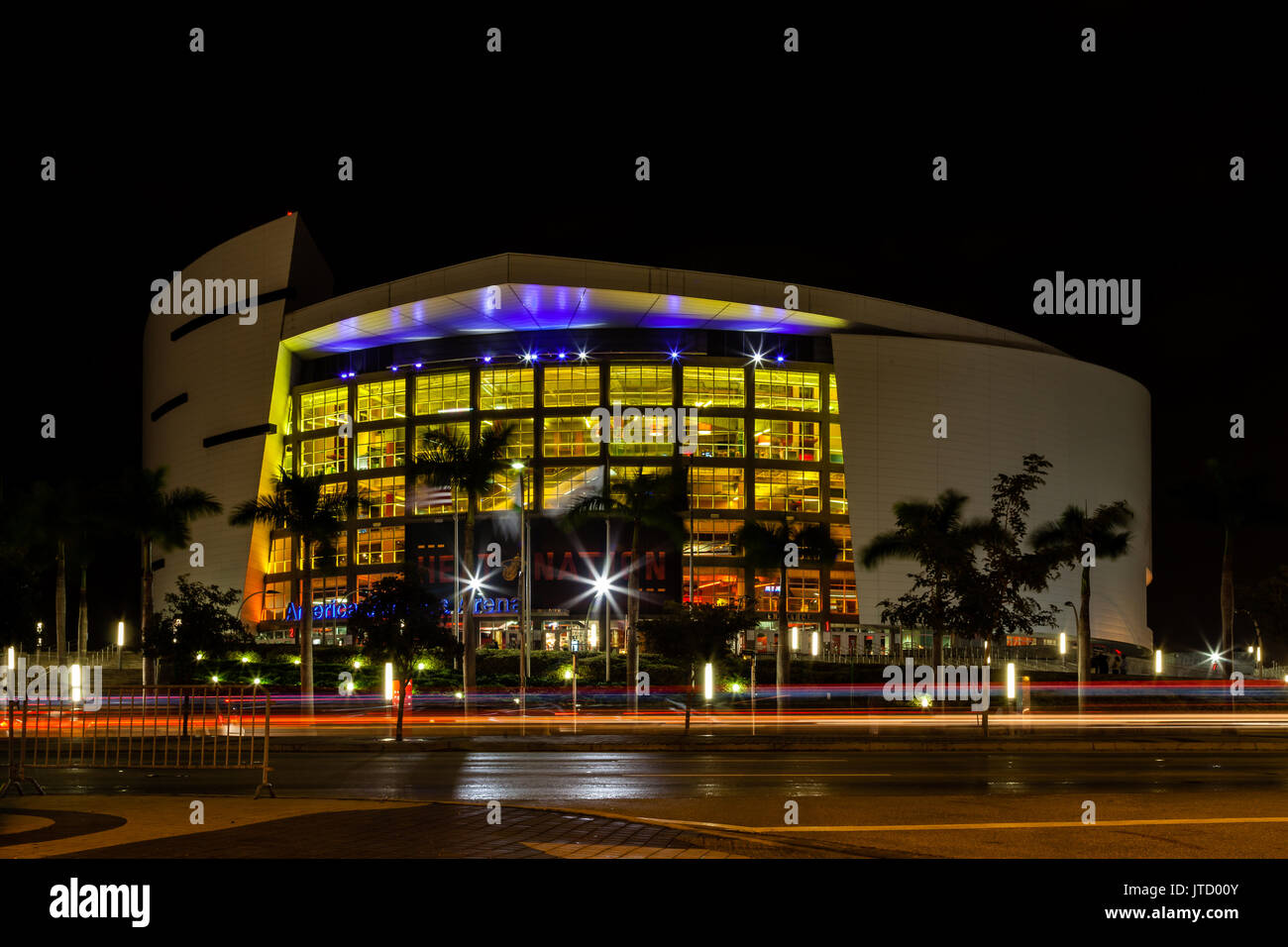 Die American Airlines Arena in Miami, Florida. Die Arena, 1999 eröffnet, ist ein Sport- und Veranstaltungszentrum und ist die Heimat von Miami Heat. Stockfoto