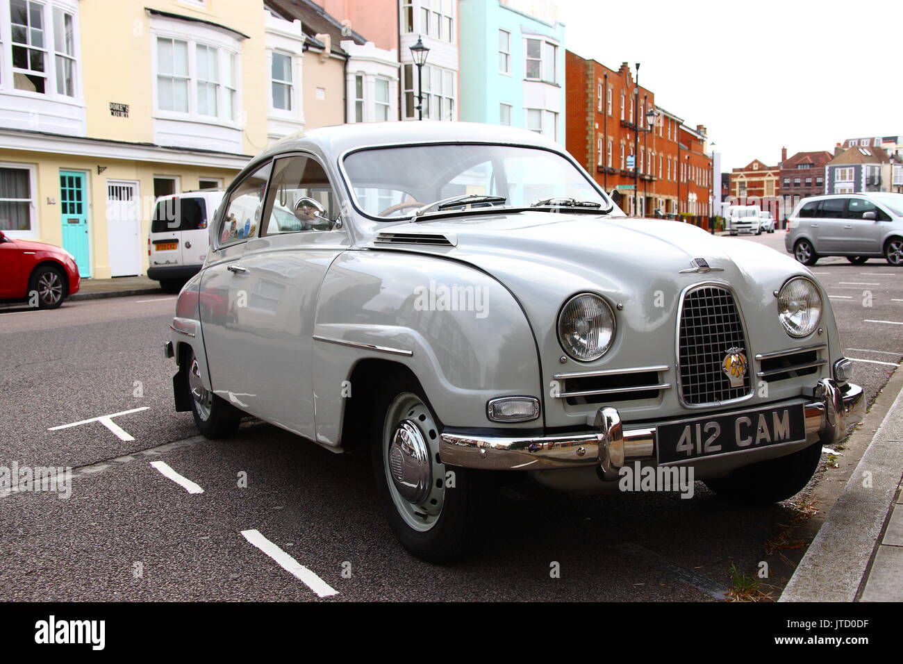 Eine gut erhaltene 1962 Rechtslenkung SAAB 96 Limousine Stockfoto