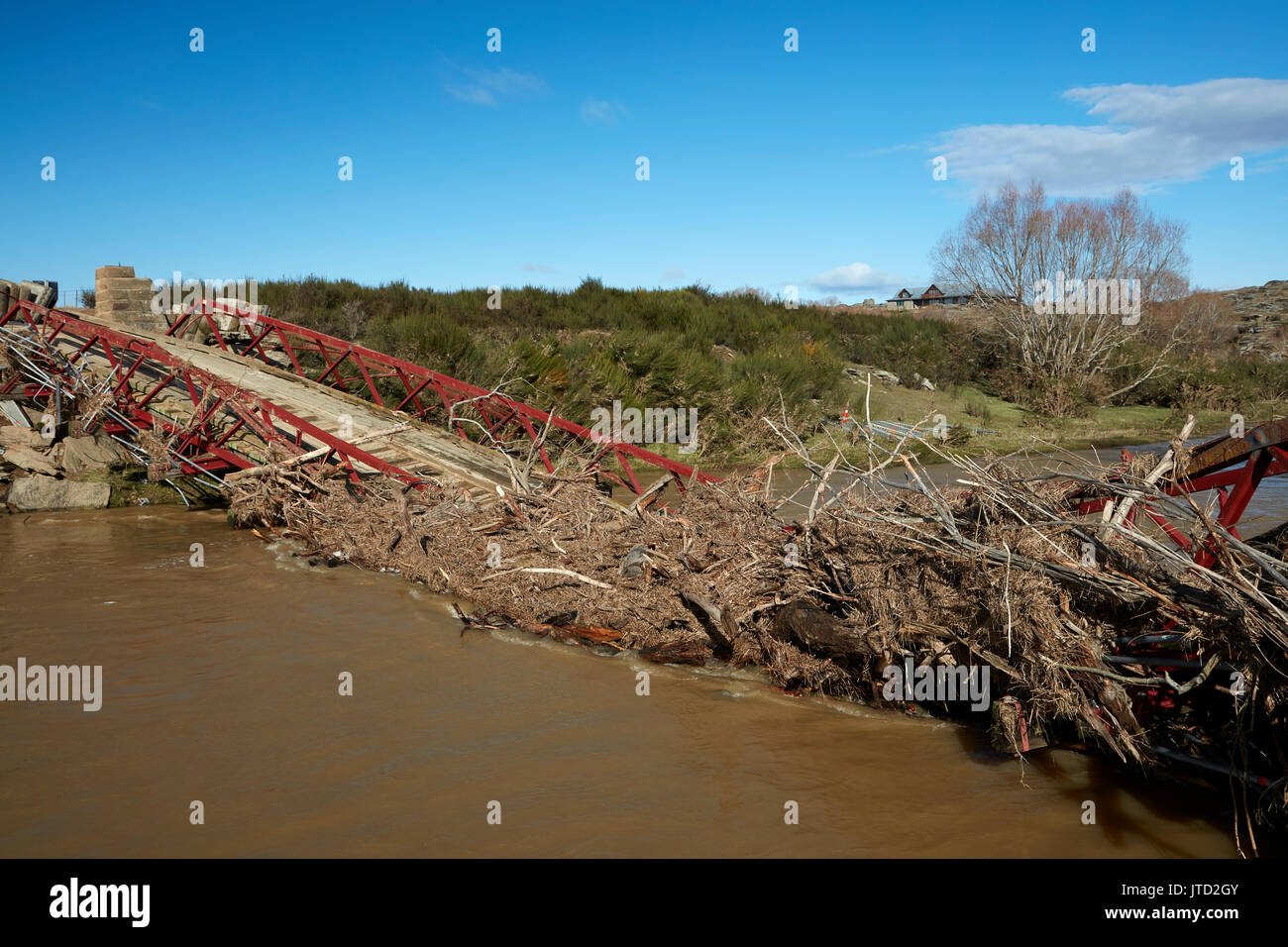 Historische Hängebrücke über den Taieri River, Sutton, Otago, Südinsel, Neuseeland (2017 Flut zerstört) Stockfoto