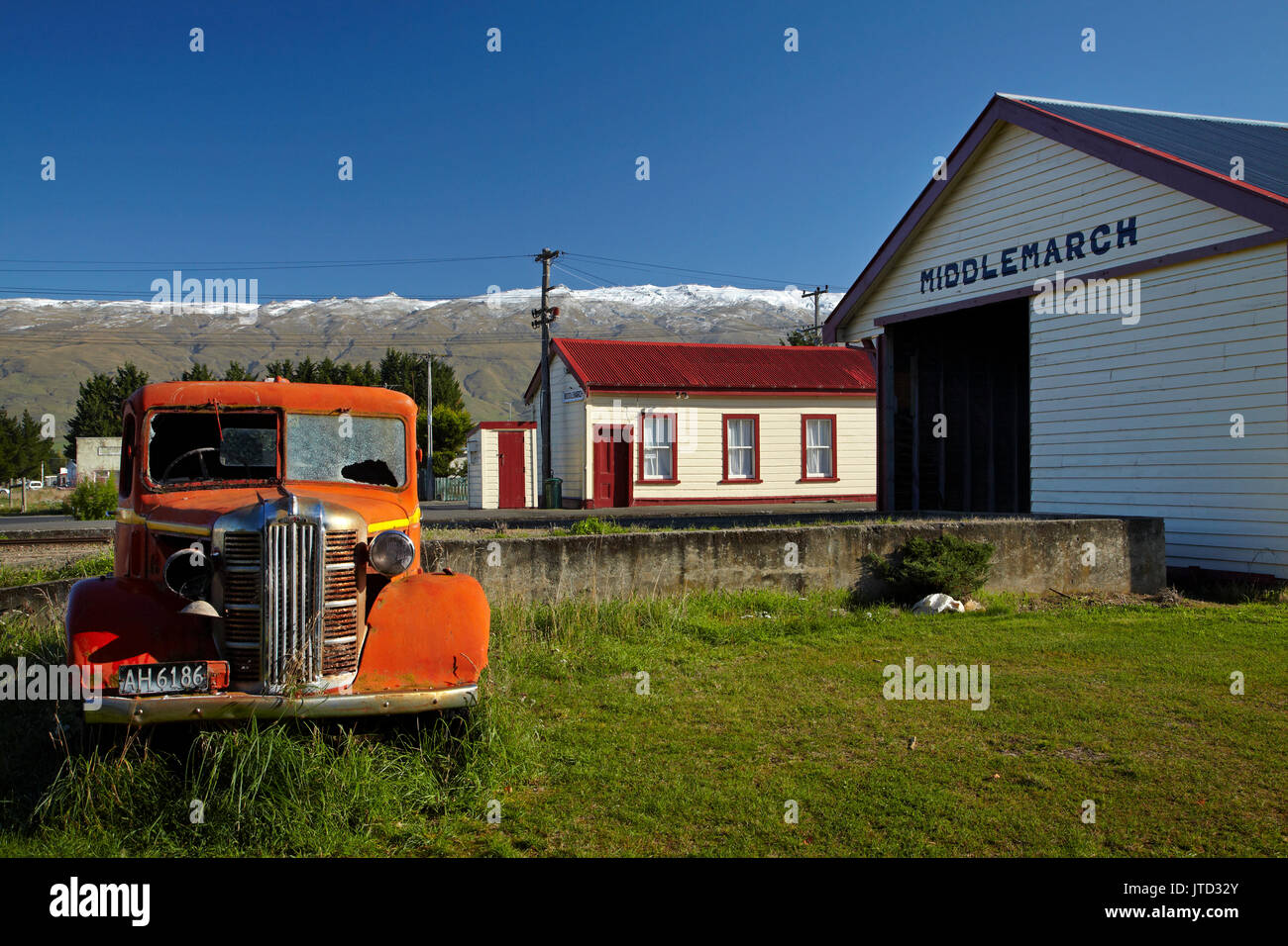 Vintage Austin Lkw und Middlemarch Bahnhof, Strath Taieri, Otago, Südinsel, Neuseeland Stockfoto