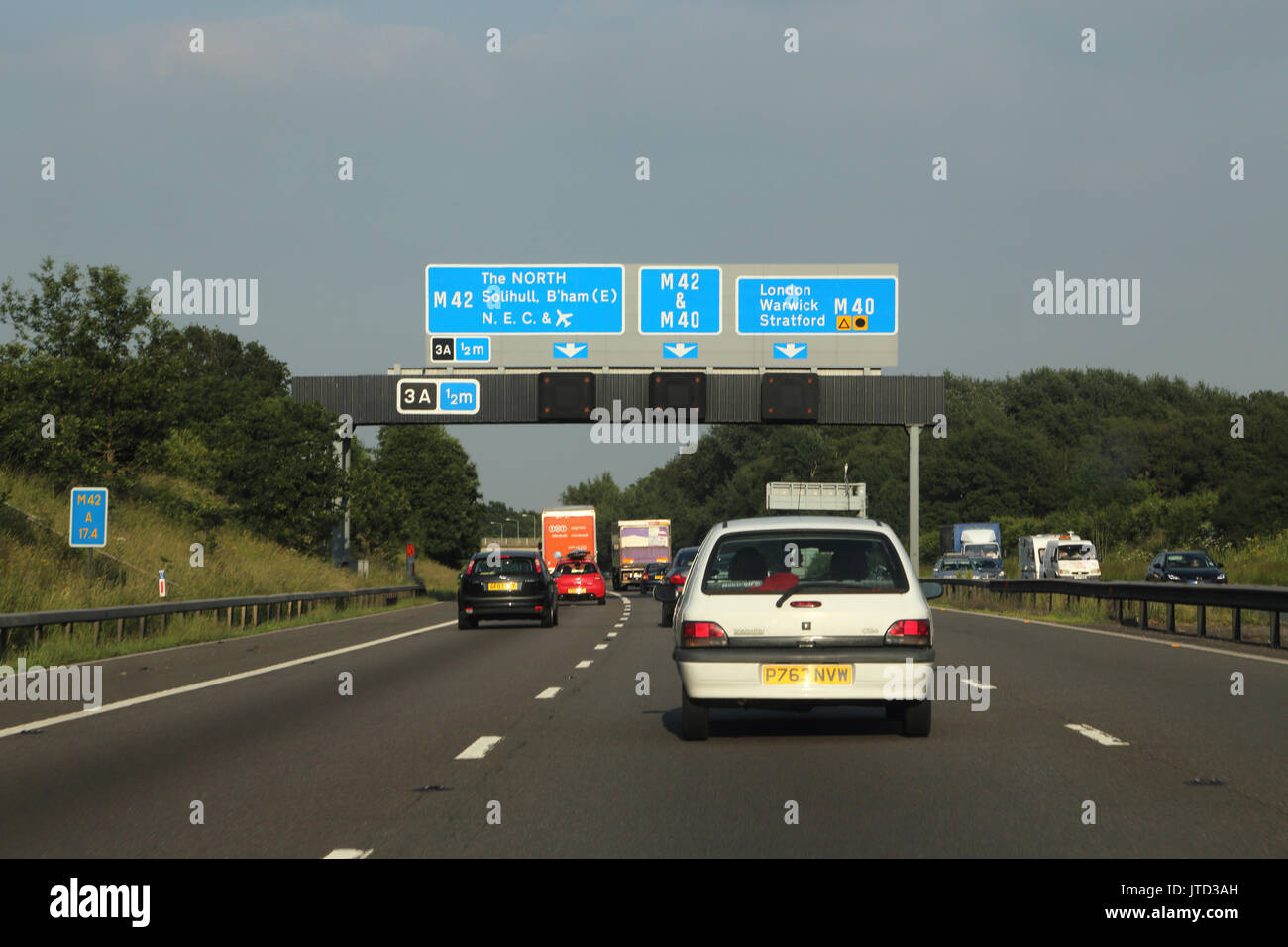 Der Verkehr auf der M42 Junction mit M40 England Stockfoto