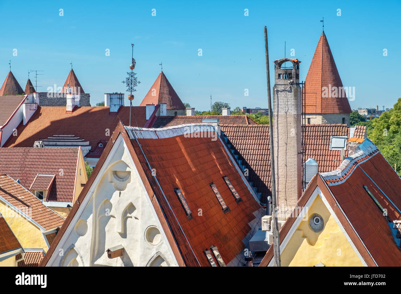 Blick auf die roten Dächer der Altstadt. Tallinn, Estland, Europa Stockfoto