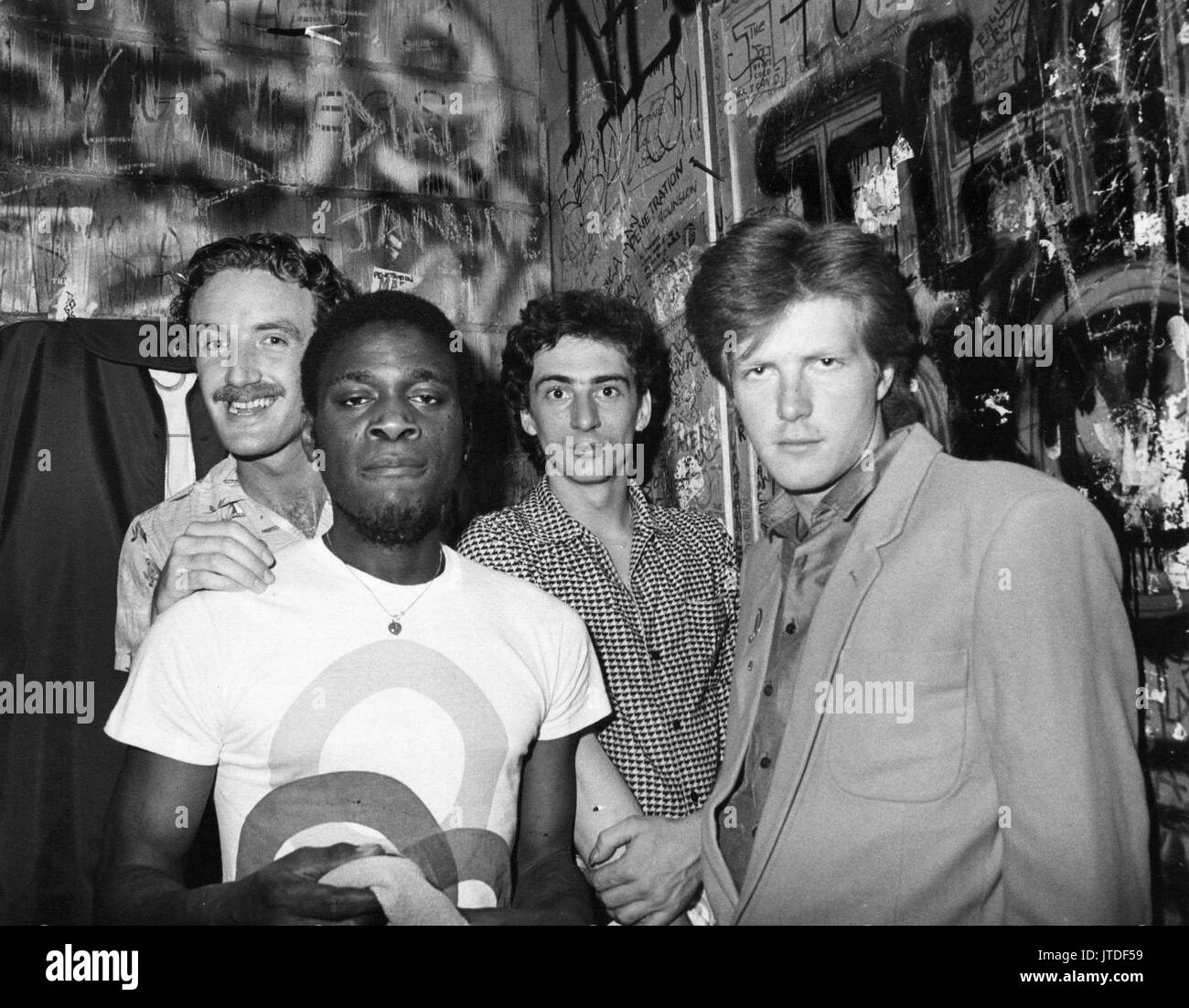 Britische Rockband Die Sinceros back stage Pose vor einer Live Performance in London am 4. Juni 1979. L-R Mark Kjeldsen, Bobbi Irwin, Don Schnee, Ron Francois (vorne). Stockfoto