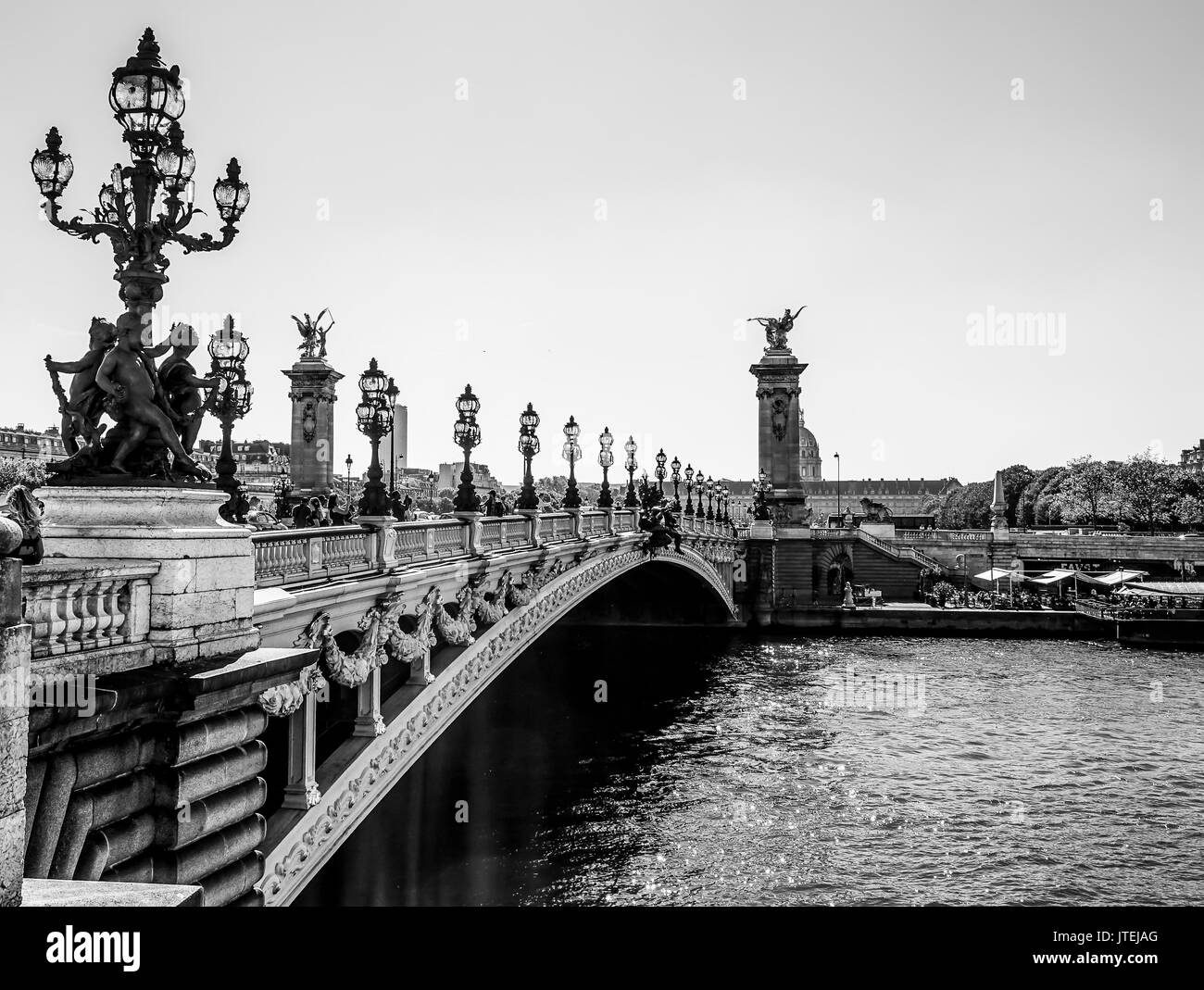 Die schönste Brücke in Paris - Alexandre III Stockfoto