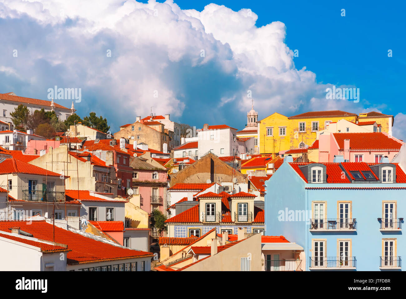 Alfama an einem sonnigen Nachmittag, Lissabon, Portugal Stockfoto