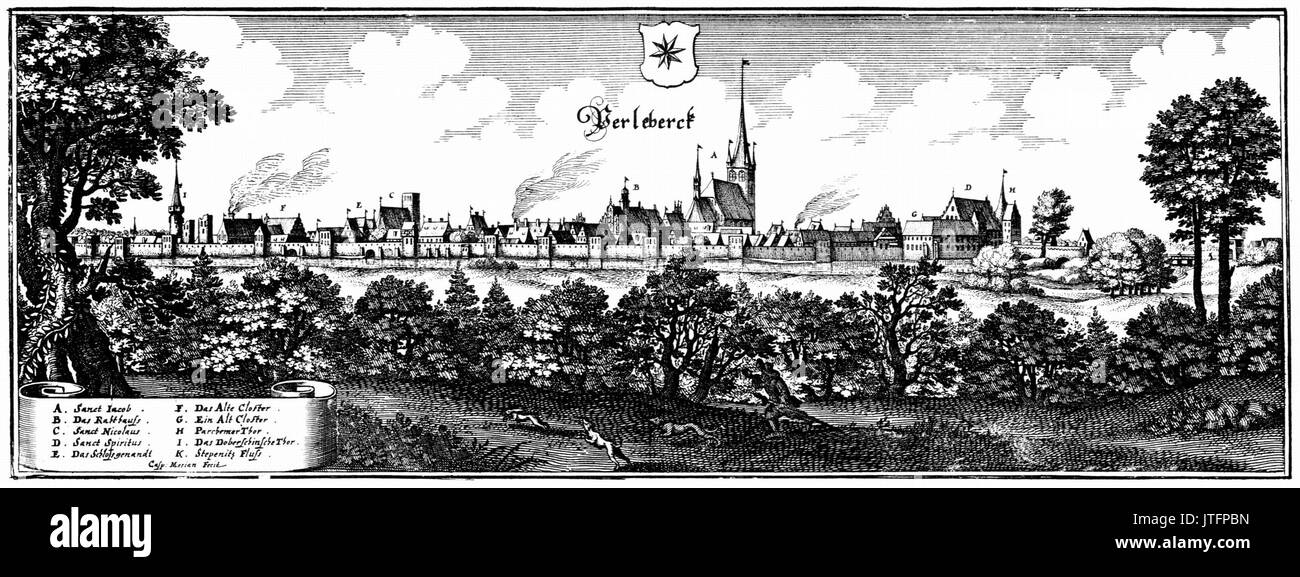 Ein Stich oder eine Illustration von Merian, die Perleberg, eine Stadt in Brandenburg, aus dem Jahr 1652 darstellt. Dieses historische Bild ist wahrscheinlich ein Blick auf die Stadt aus dem 17. Jahrhundert. Stockfoto