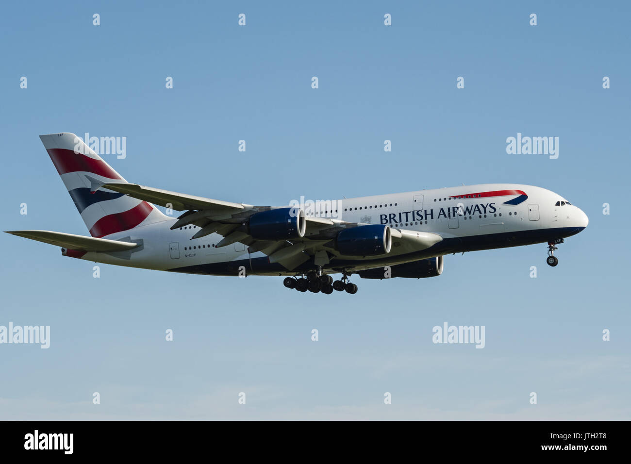 Richmond, British Columbia, Kanada. 10 Juni, 2017. Einen British Airways Airbus A380 (G-XLEF) breit - Körper superjumbo Jet Airliner im Endanflug zur Landung auf dem Internationalen Flughafen von Vancouver. Credit: bayne Stanley/ZUMA Draht/Alamy leben Nachrichten Stockfoto
