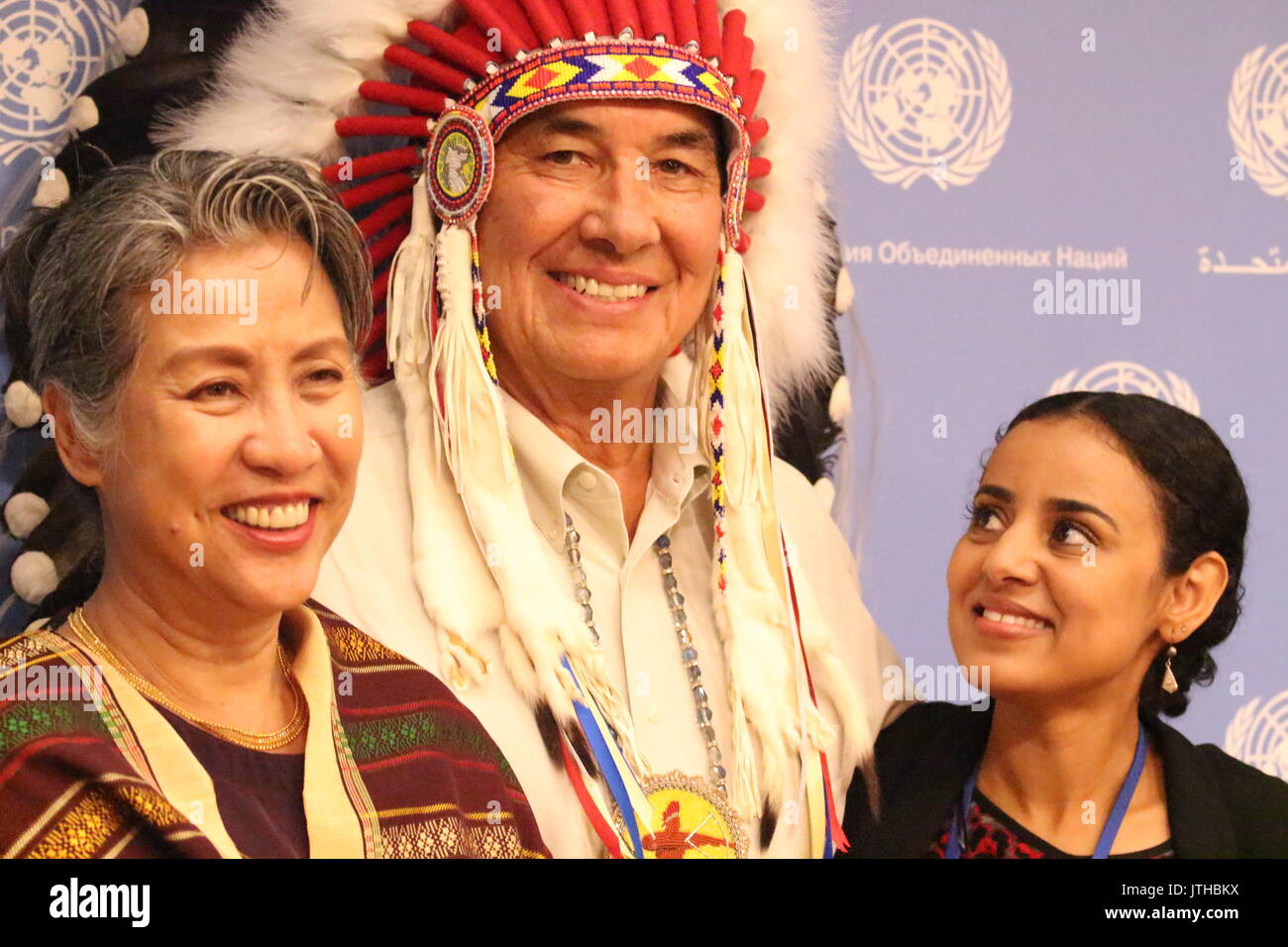 Uno, New York, USA. 9 Aug, 2017. Cree Chief Wilton Littlechild am Tag der indigenen Völker gegenüber der Presse sagte der Indigenen im Sicherheitsrat der Vereinten Nationen werden sollte. Foto: Matthew Russell Lee/Innenstadt Presse/Alamy leben Nachrichten Stockfoto