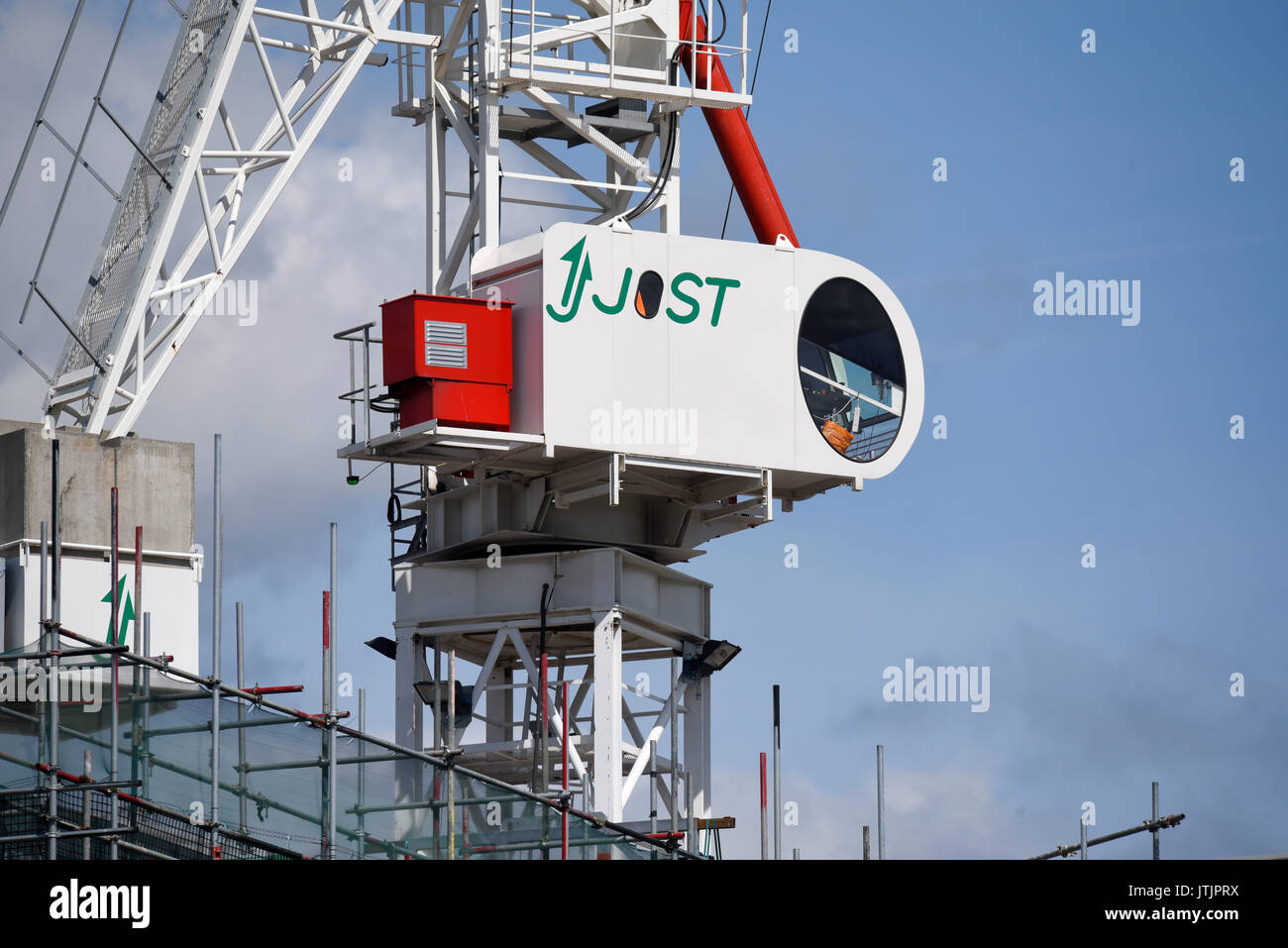 JOST Turmkran auf der Baustelle in Tower Hill, London. J Reddington Commercial Street Projekt Stockfoto