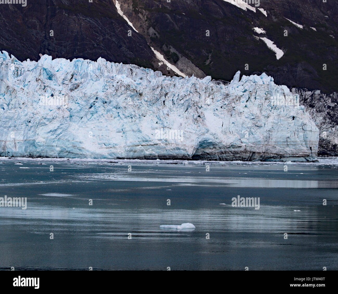 Margerie Gletscher entlang der Bucht im Glacier Bay Nationalpark und zu erhalten. Stockfoto