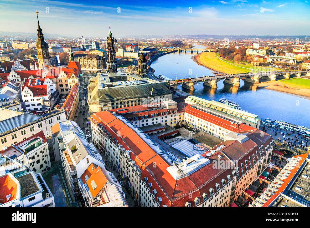 Dresden, Deutschland - Luftaufnahme von frauenkirche mit hofkirche und Augustus Bridge Stockfoto