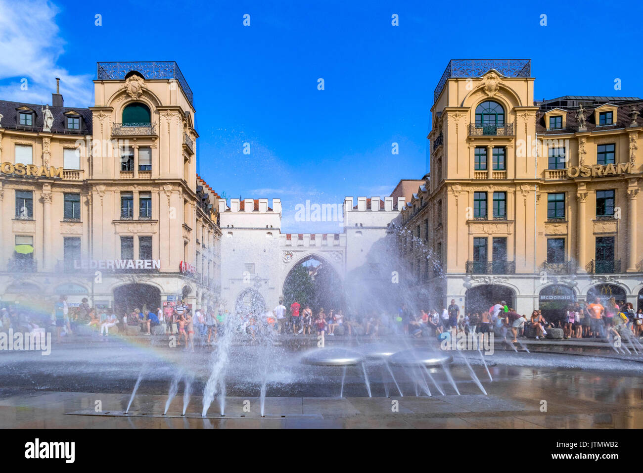 Brunnen am Karlsplatz oder Stachus, München, Bayern Deutschland Stockfoto