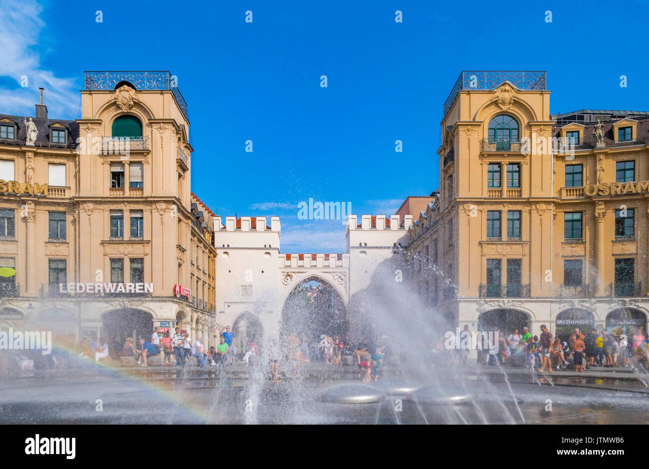 Brunnen am Karlsplatz oder Stachus, München, Bayern Deutschland Stockfoto