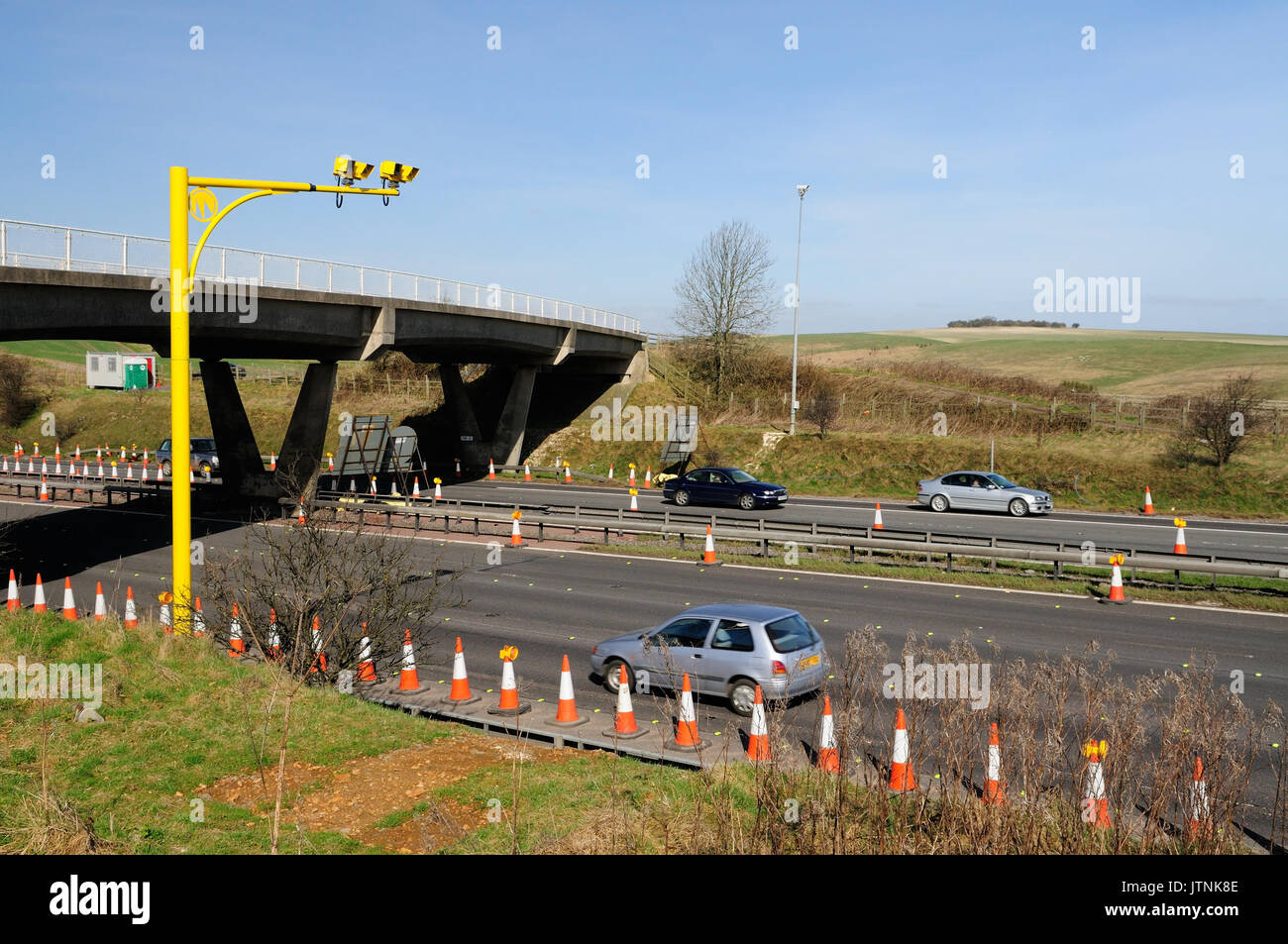 Durchschnittliche Geschwindigkeit Kameras bei Bauarbeiten an der Autobahn M4 entfernt. Stockfoto